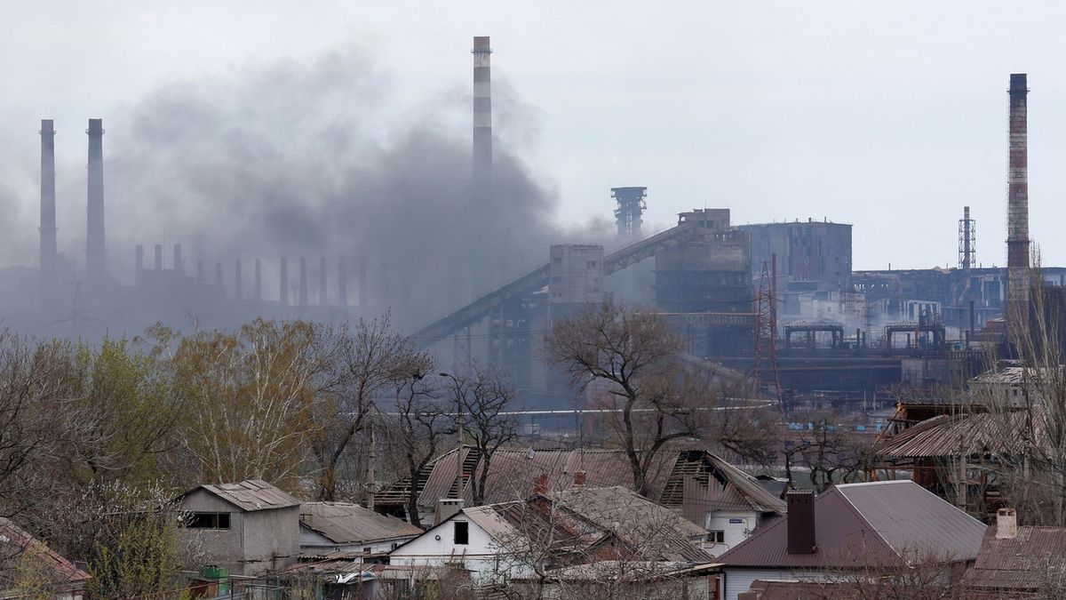 Rusko ničilo ocelárny bombami proti bunkrům, v podzemí uvěznilo civilisty